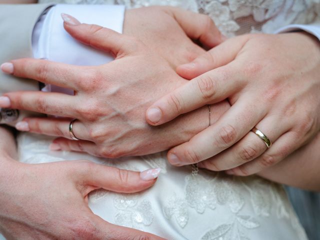 Le mariage de Antoine et Claire à Villeneuve-de-Marc, Isère 86