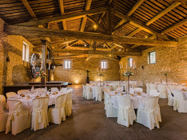 Le mariage de Hugo et Capucine à Anse, Rhône 27