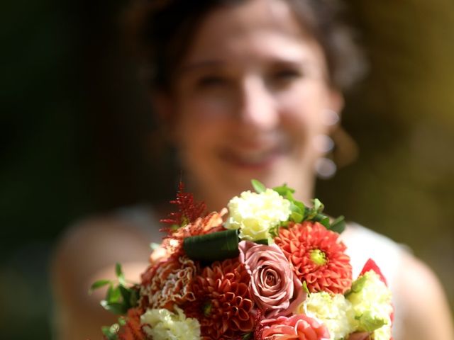 Le mariage de Romain et Ludivine à Arbis, Gironde 30