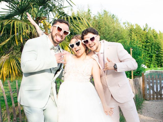 Le mariage de Damien et Coline à Saint-Romain-de-Jalionas, Isère 12