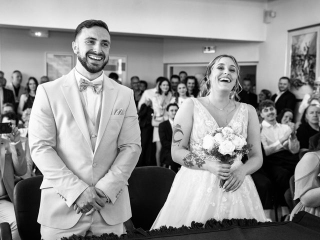 Le mariage de Damien et Coline à Saint-Romain-de-Jalionas, Isère 14