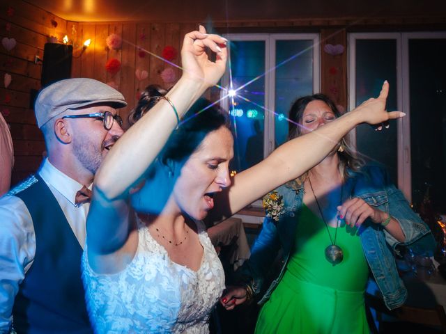 Le mariage de Victor et Julie à Le Haut-Bréda, Isère 16
