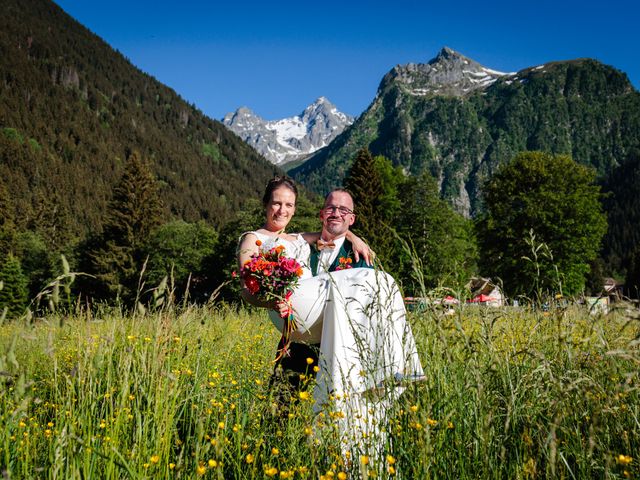 Le mariage de Victor et Julie à Le Haut-Bréda, Isère 25