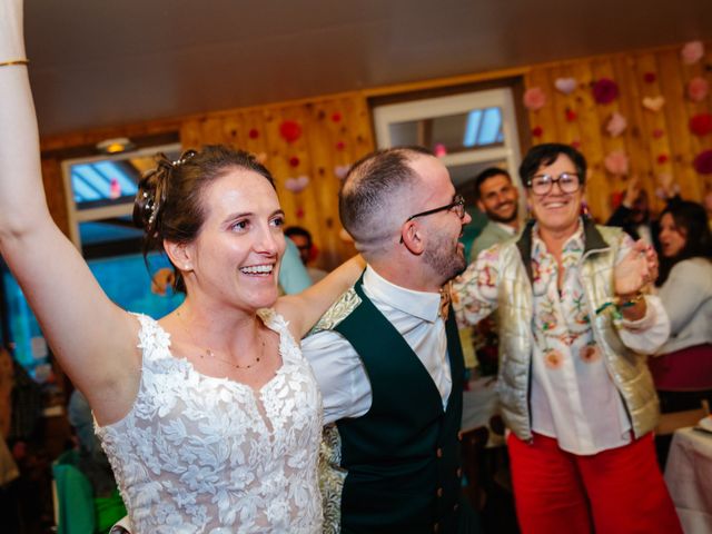 Le mariage de Victor et Julie à Le Haut-Bréda, Isère 36