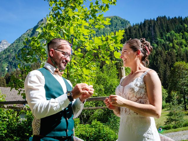 Le mariage de Victor et Julie à Le Haut-Bréda, Isère 61