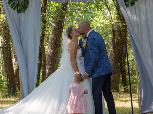 Le mariage de Jeason et Camille à Atur, Dordogne 25