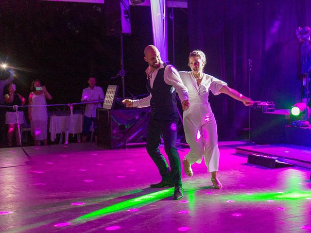 Le mariage de Jeason et Camille à Atur, Dordogne 33