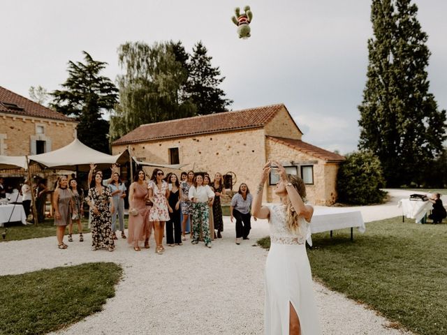 Le mariage de Vincent  et Marine  à Belvès, Dordogne 14