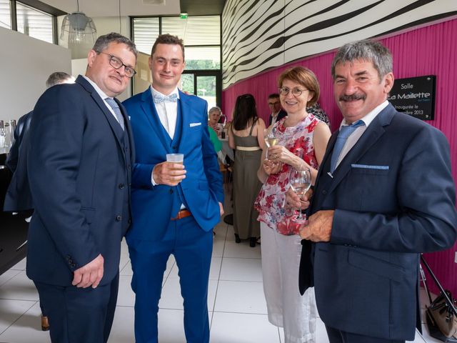 Le mariage de Julien et Céline à Camors, Morbihan 16