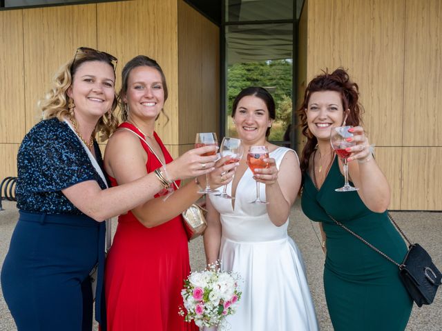 Le mariage de Julien et Céline à Camors, Morbihan 17