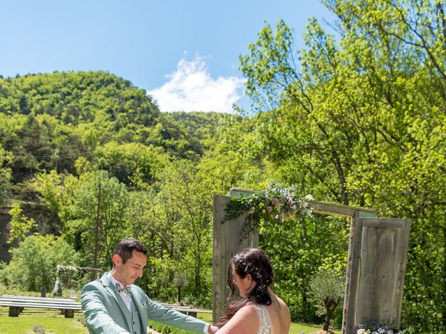 Le mariage de Cyril et Stéphanie à Donzère, Drôme 12
