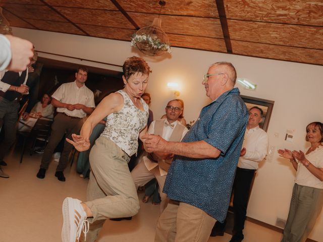 Le mariage de Jérome et Claire à Dixmont, Yonne 27