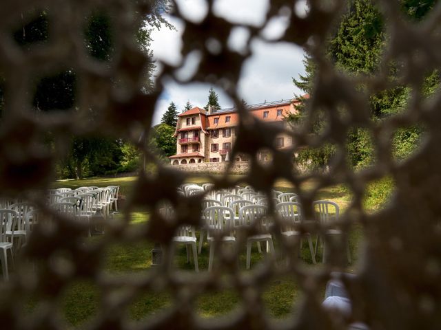 Le mariage de Gustavo et Marion à Lalouvesc, Ardèche 1