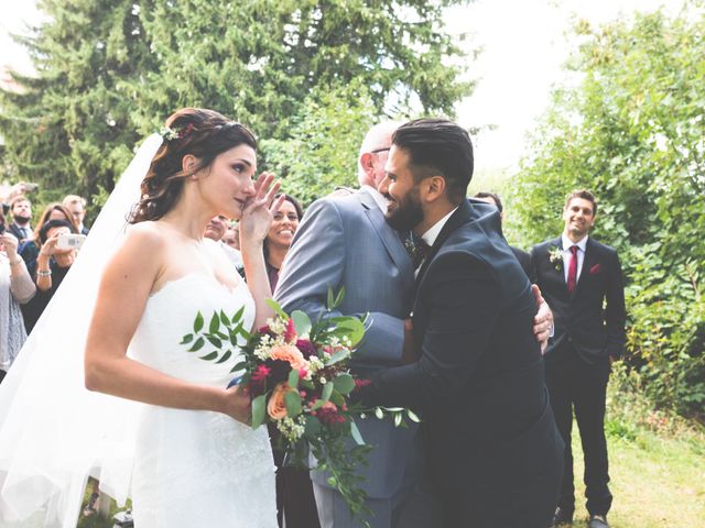 Le mariage de Gustavo et Marion à Lalouvesc, Ardèche 10