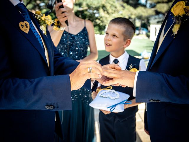 Le mariage de Grégory et Etienne à Mimet, Bouches-du-Rhône 2