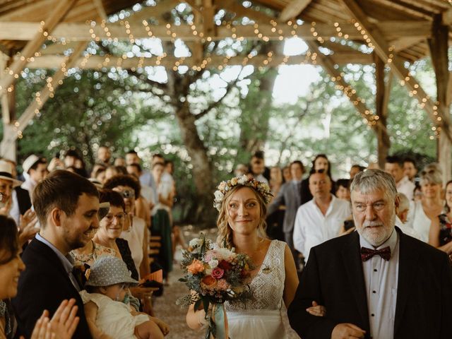 Le mariage de Vincent et Lucie à Saint-Pierre-de-Bat, Gironde 25