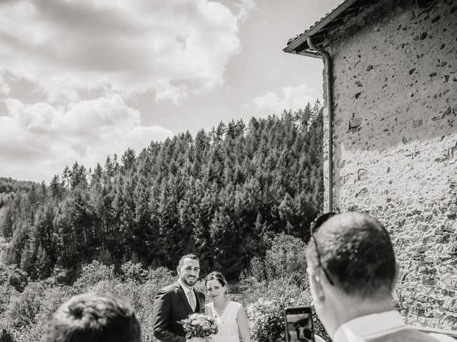 Le mariage de Damien et Mathilde à Chambost-Allières, Rhône 26