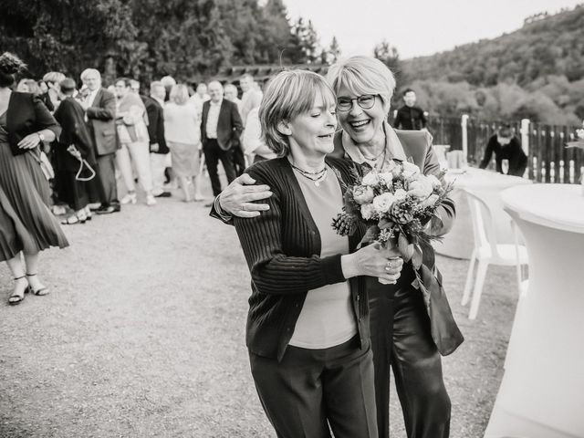 Le mariage de Damien et Mathilde à Chambost-Allières, Rhône 71