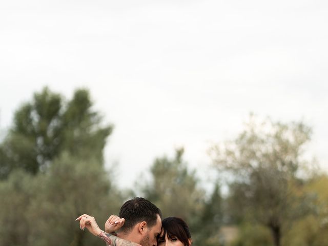 Le mariage de Charles et Kristell à La Garde-Adhémar, Drôme 32