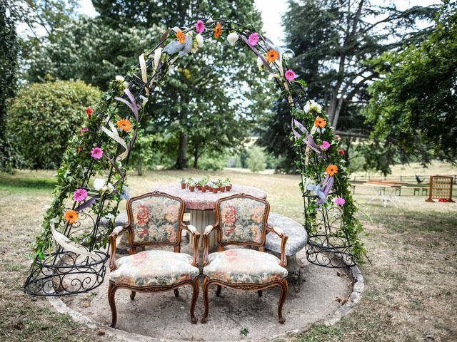 Le mariage de Sylvain et Anaïs à Roiffieux, Ardèche 11