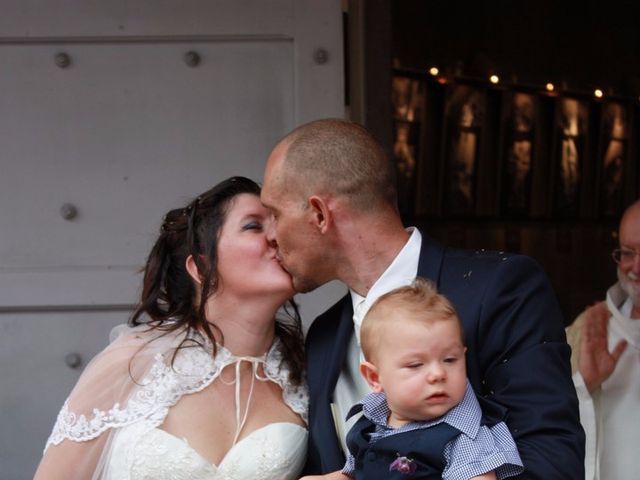 Le mariage de Romuald et Céline à Port-de-Bouc, Bouches-du-Rhône 29