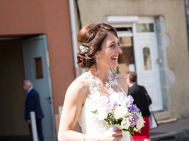 Le mariage de Tony et Céline à Yssingeaux, Haute-Loire 57