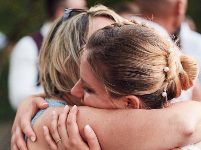 Le mariage de Ingrid et Pierrick à Bully, Rhône 42