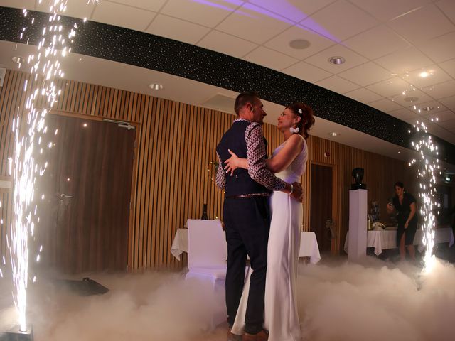 Le mariage de Fabien et Cécile à La Tranche-sur-Mer, Vendée 13
