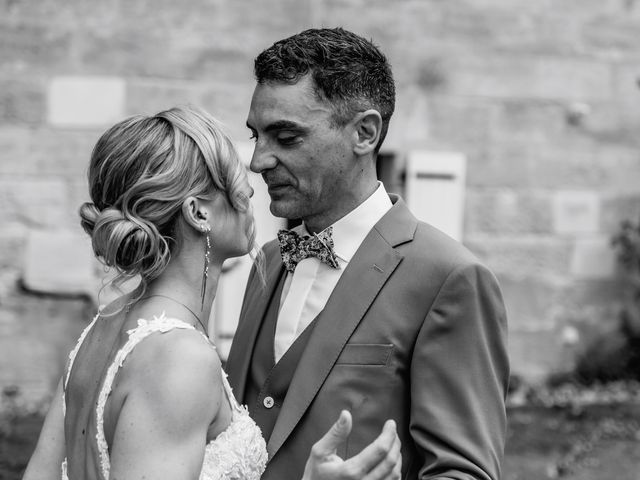 Le mariage de Seb et Marina à Cubzac-les-Ponts, Gironde 15