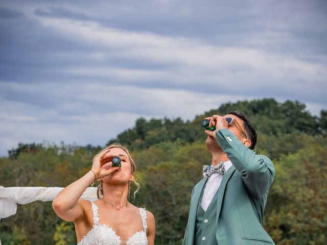 Le mariage de Seb et Marina à Cubzac-les-Ponts, Gironde 24