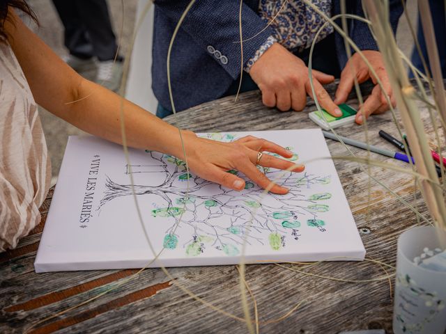 Le mariage de Seb et Marina à Cubzac-les-Ponts, Gironde 34