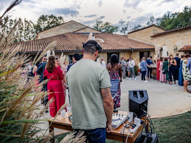 Le mariage de Seb et Marina à Cubzac-les-Ponts, Gironde 40
