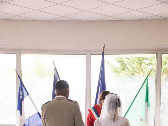 Le mariage de Clément et Lolita à Vouneuil-sous-Biard, Vienne 11