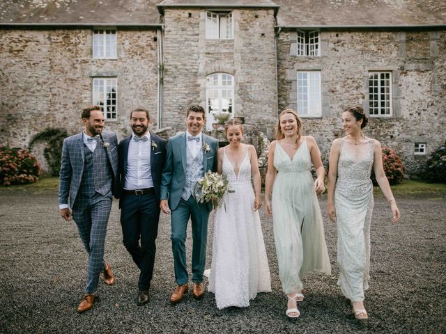 Le mariage de Thibault et Caroline à Hébécrevon, Manche 21