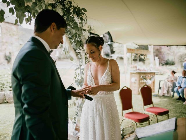 Le mariage de Thibault et Caroline à Hébécrevon, Manche 36