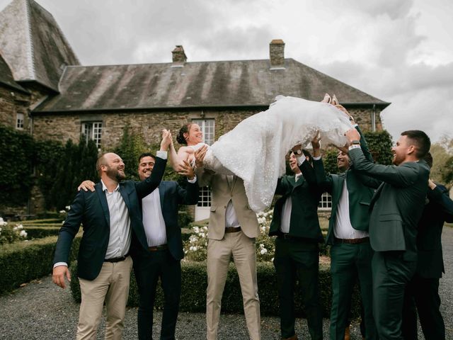 Le mariage de Thibault et Caroline à Hébécrevon, Manche 41