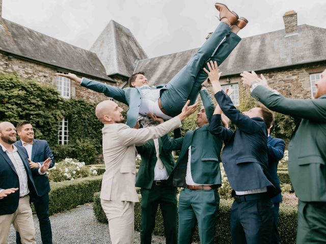 Le mariage de Thibault et Caroline à Hébécrevon, Manche 45