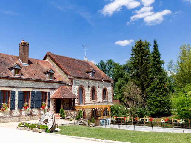 Le mariage de Mathieu et Emilie à Saint-André-les-Vergers, Aube 17