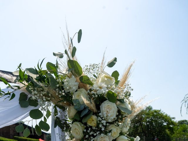 Le mariage de Alicia et Corentin à Saint-Julien-Gaulène, Tarn 10