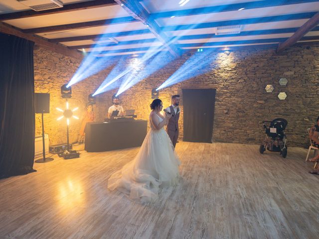 Le mariage de Alicia et Corentin à Saint-Julien-Gaulène, Tarn 16