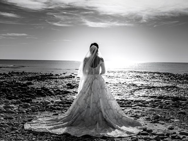 Le mariage de Redouane et Vanessa à Sainte-Marie-de-Ré, Charente Maritime 24