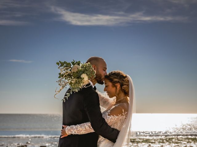 Le mariage de Redouane et Vanessa à Sainte-Marie-de-Ré, Charente Maritime 27