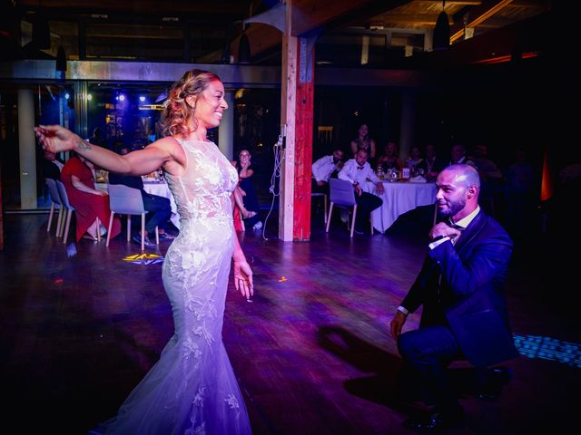 Le mariage de Redouane et Vanessa à Sainte-Marie-de-Ré, Charente Maritime 37