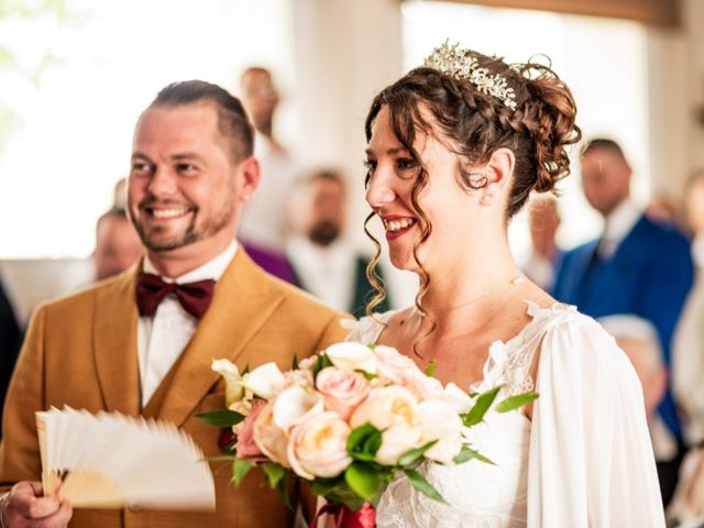 Le mariage de Christopher et Céline à Marey-lès-Fussey, Côte d'Or 14