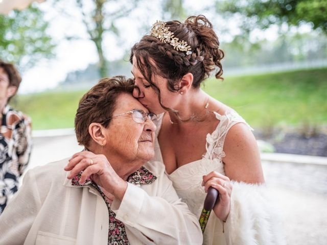 Le mariage de Christopher et Céline à Marey-lès-Fussey, Côte d'Or 38