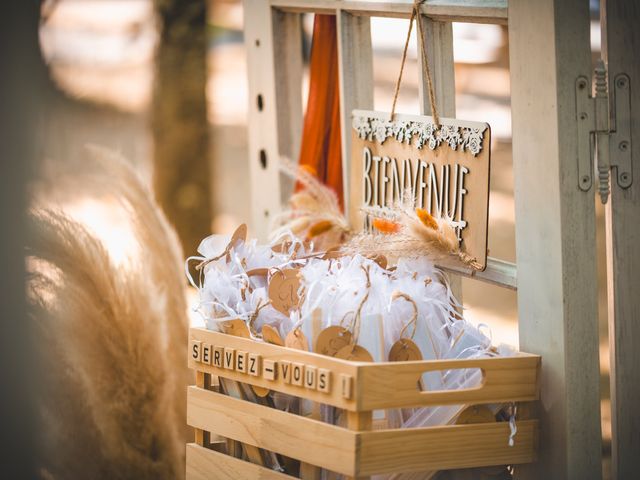 Le mariage de Robin et Camille à Saint-Porchaire, Charente Maritime 2