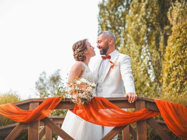 Le mariage de Robin et Camille à Saint-Porchaire, Charente Maritime 23