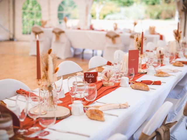Le mariage de Robin et Camille à Saint-Porchaire, Charente Maritime 26