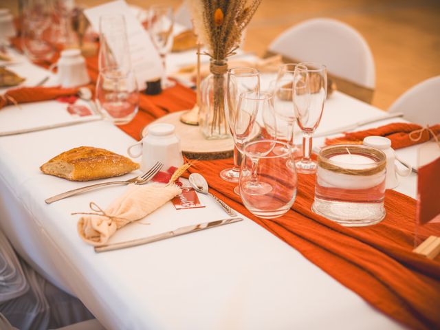 Le mariage de Robin et Camille à Saint-Porchaire, Charente Maritime 27