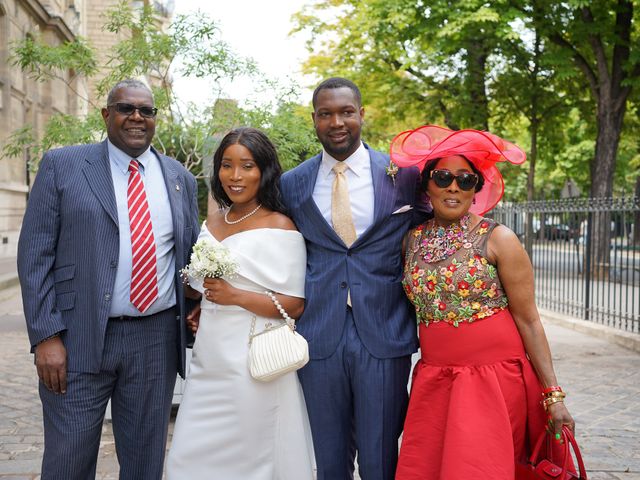 Le mariage de Valentin et Kareen à Paris, Paris 6